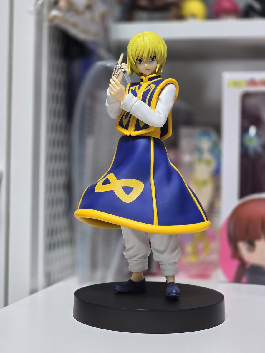 Hunter x Hunter Kurapika Conjuring Chains Figure