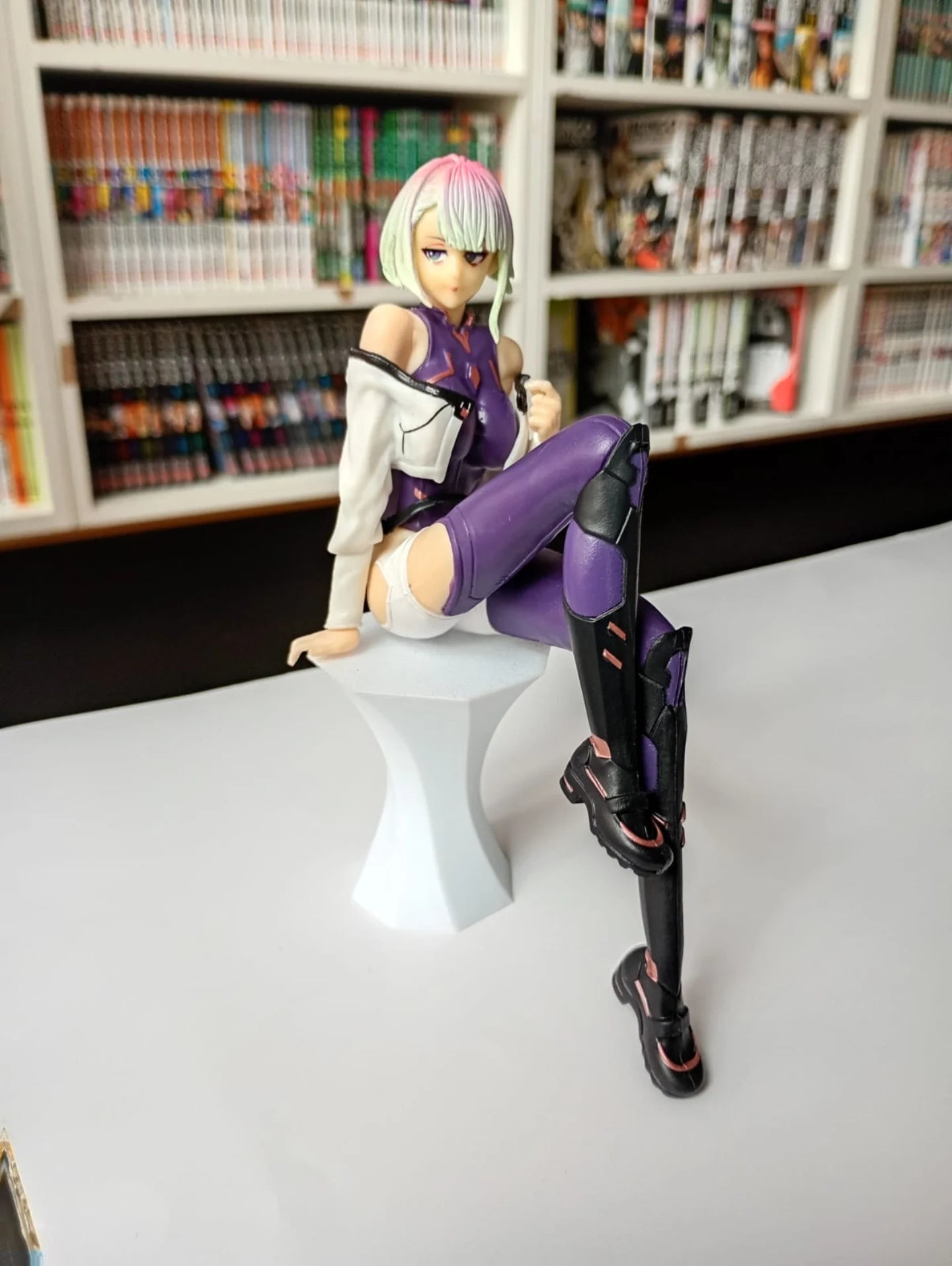 Cyberpunk: Edgerunners Lucy Sitting Pose Figure