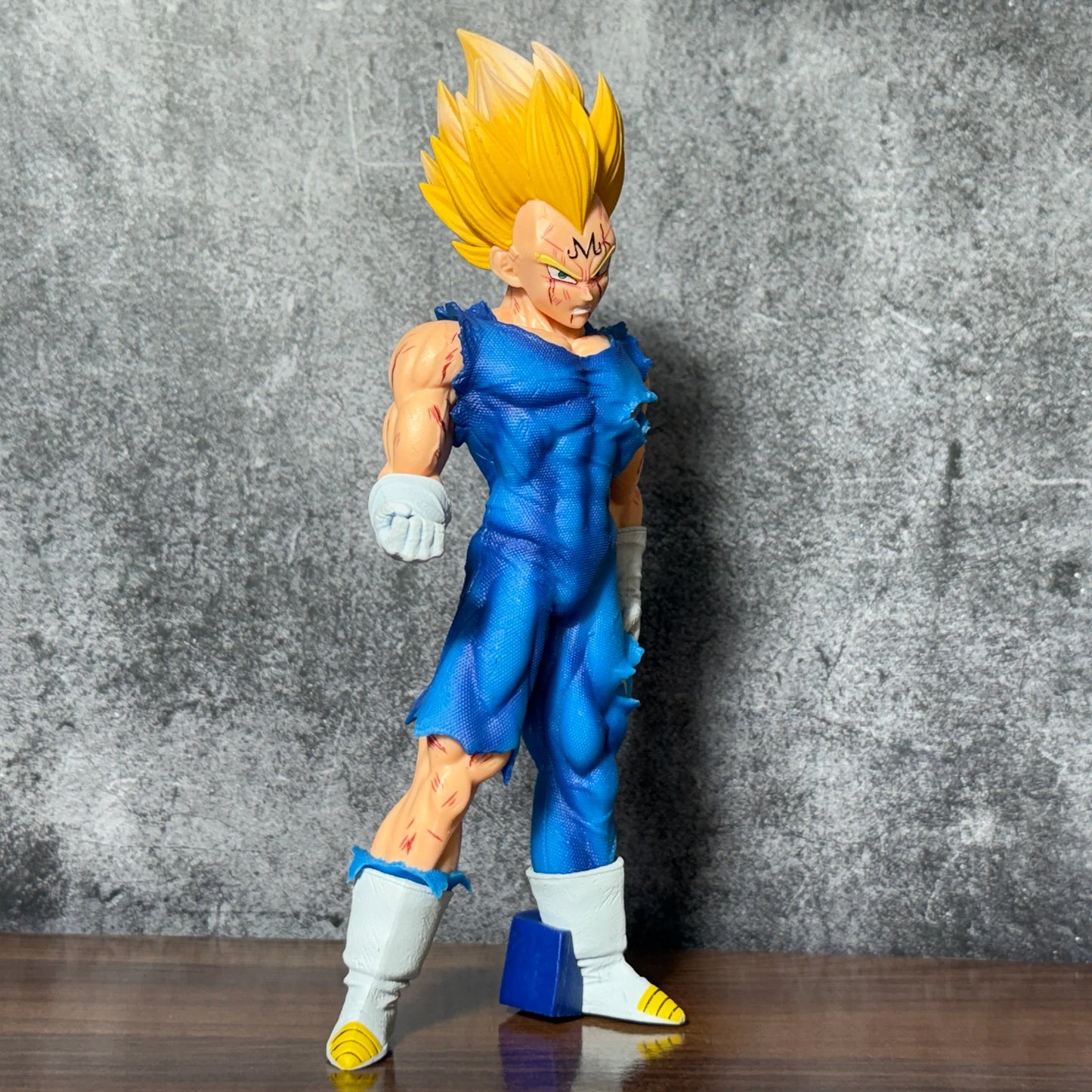 Dragon Ball Z Majin Vegeta Battle Damaged Figure