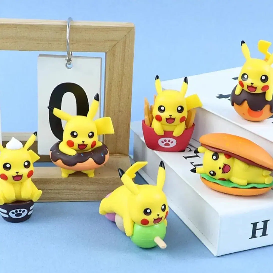 Pokémon Pikachu Dessert & Food 6-Piece Mini Figure Set
