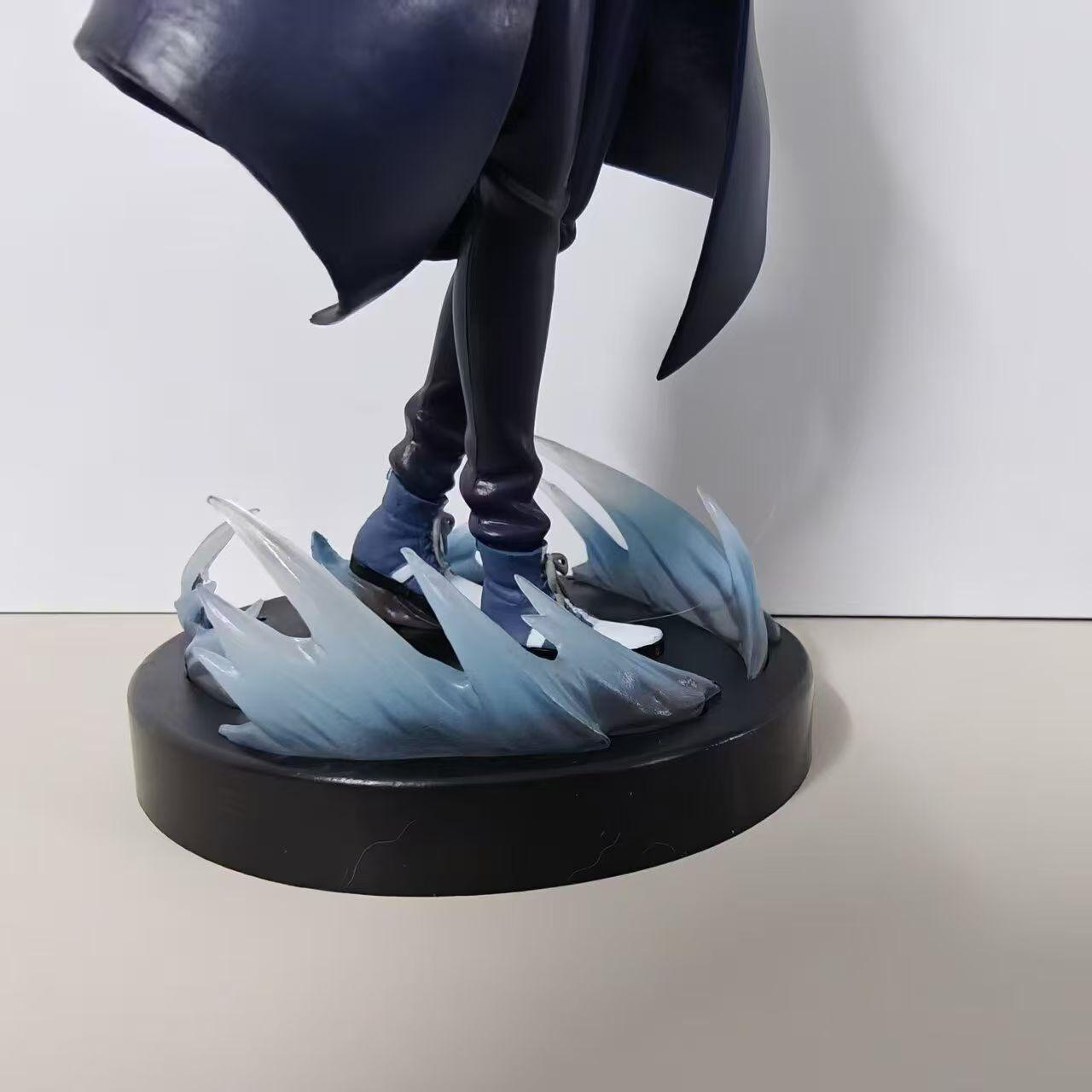 Solo Leveling Sung Jinwoo Standing Figure