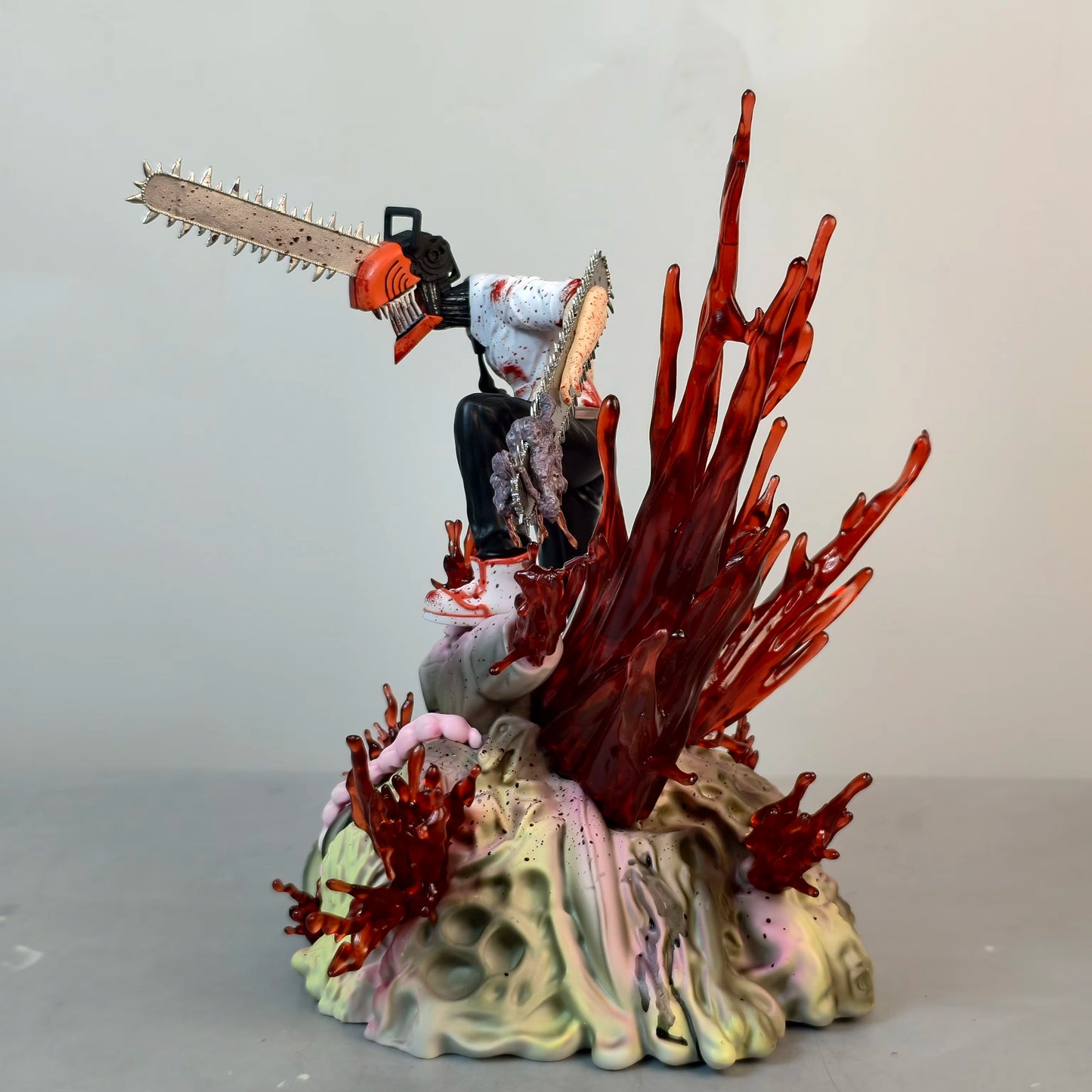 Chainsaw Man Bloody Battle Diorama Figure