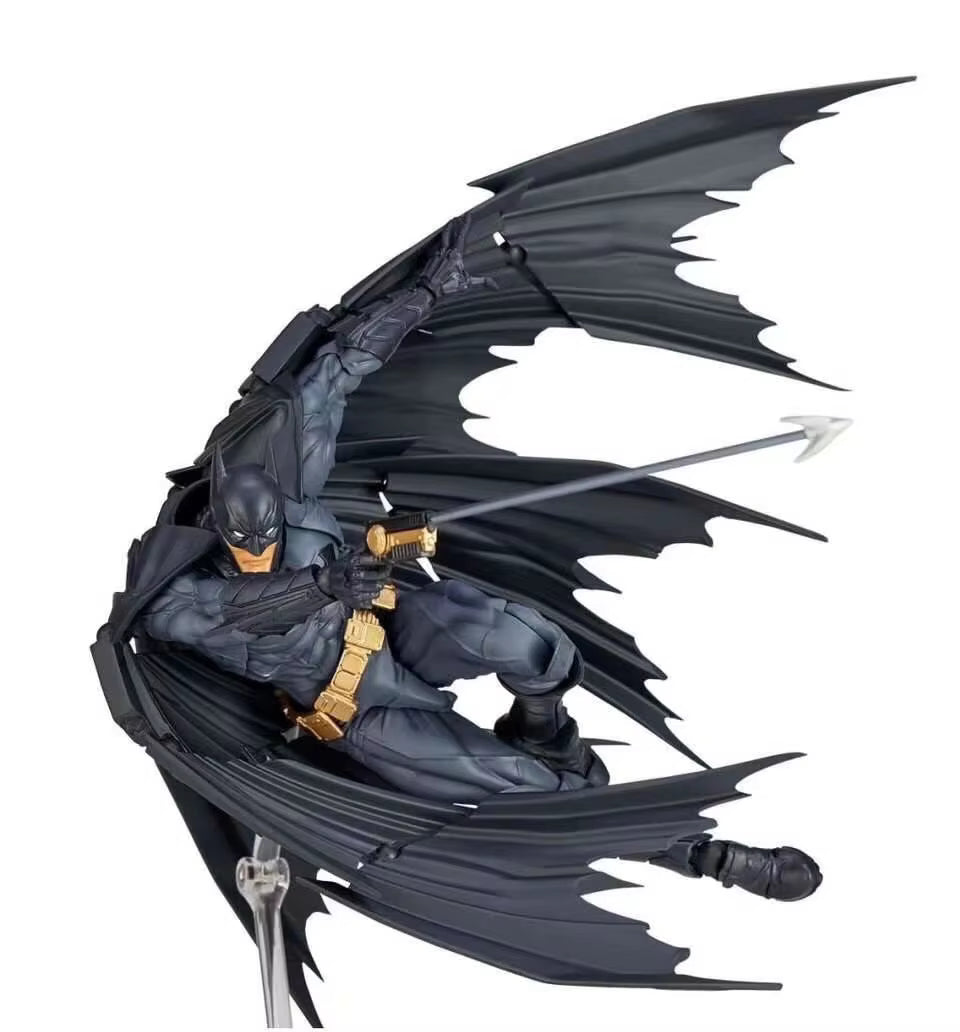 Batman Amazing Yamaguchi Articulated Action Figure