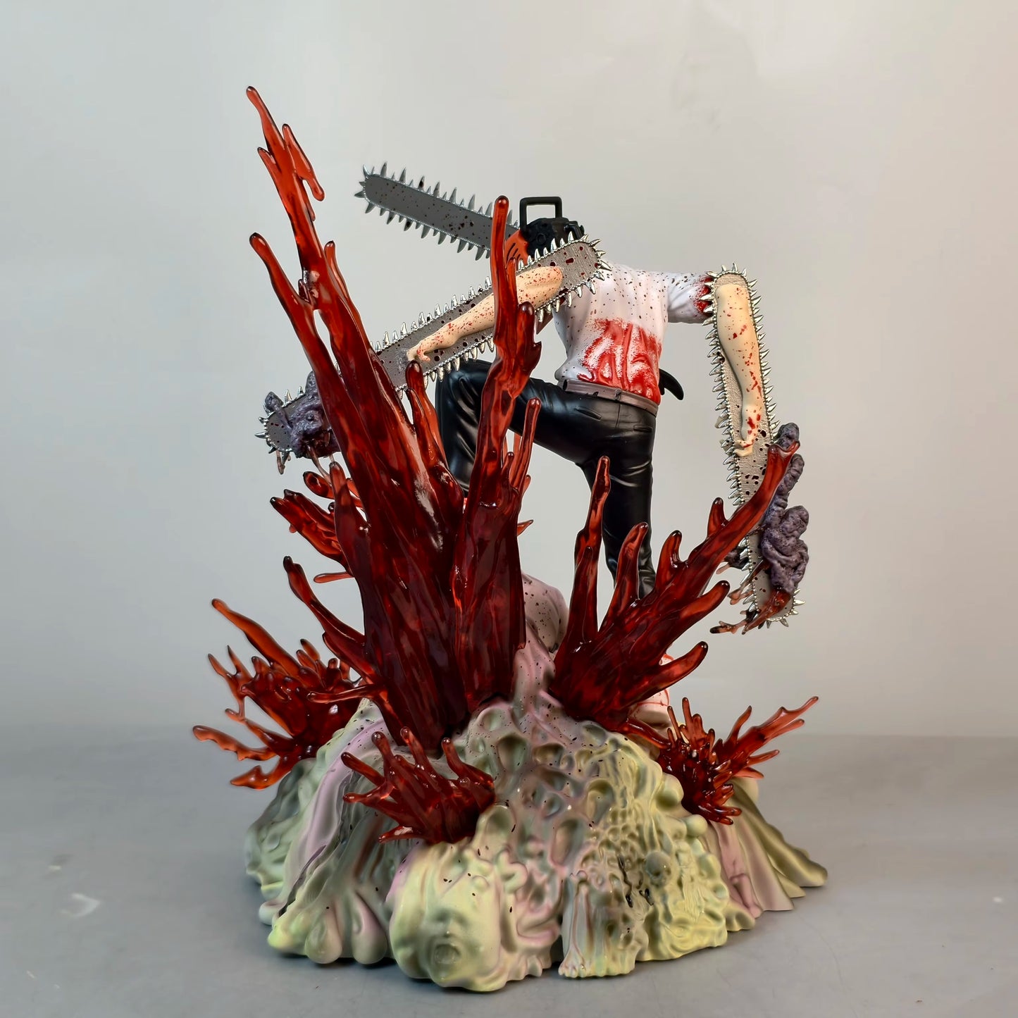 Chainsaw Man Bloody Battle Diorama Figure