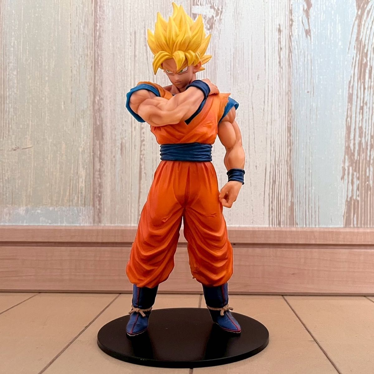 Dragon Ball Z Super Saiyan Goku Resolution of Soldiers Figure