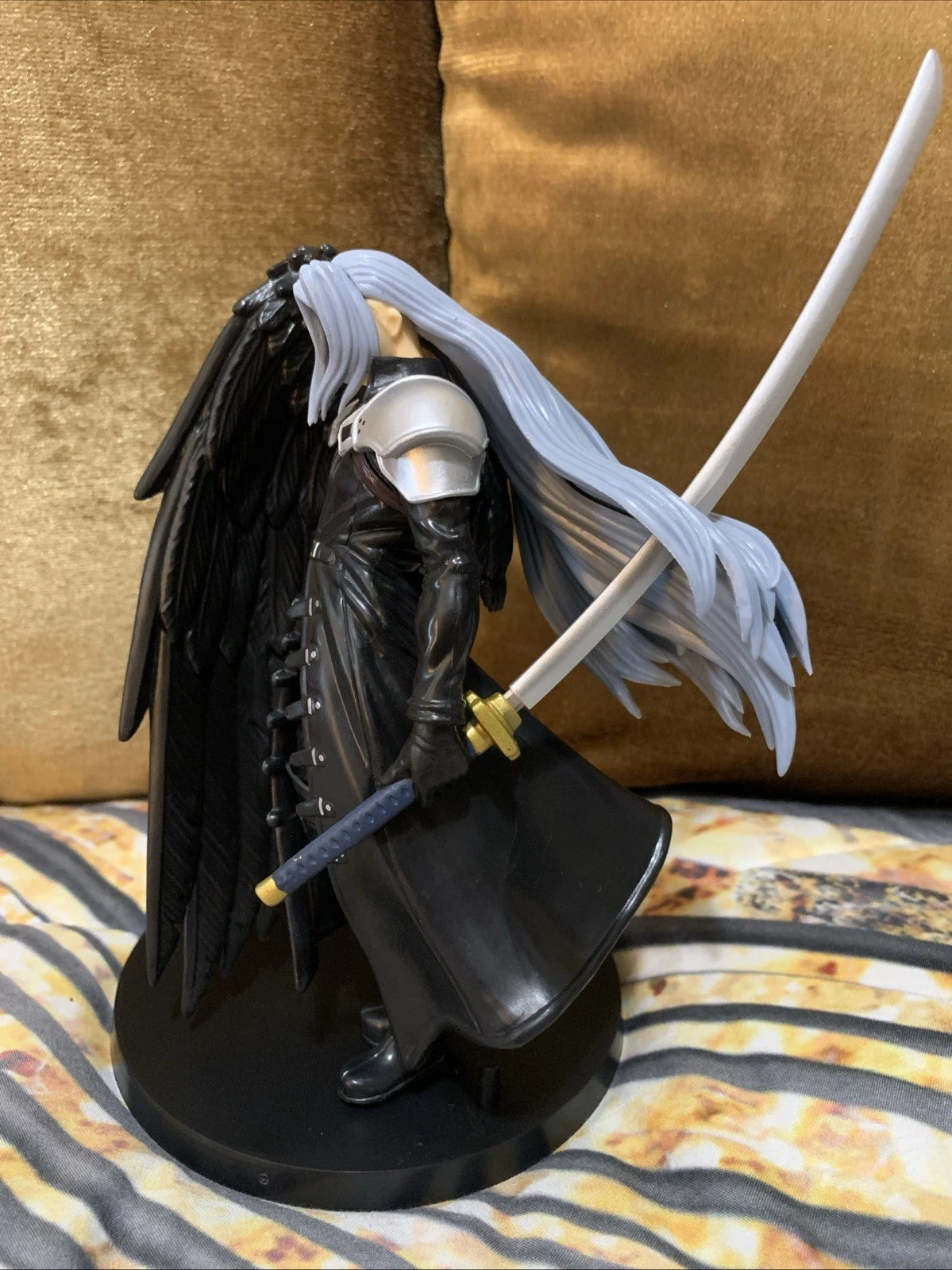 Final Fantasy VII Sephiroth One-Winged Angel Figure